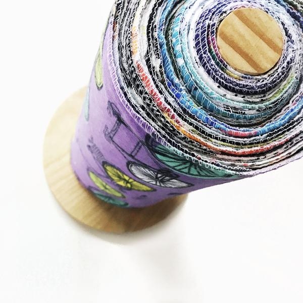 Marley's Monsters Küchenrolle mit Holzständer - Set mit 24 Küchentücher